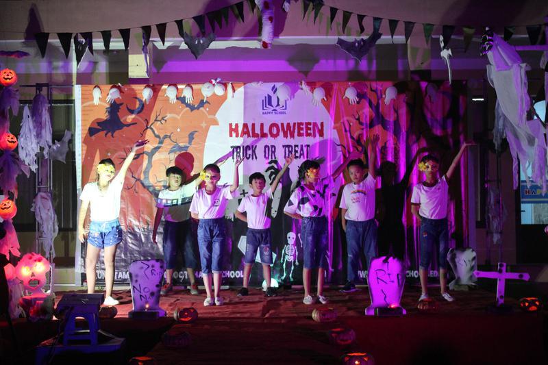 Happy School: Halloween trong mắt trẻ thơ