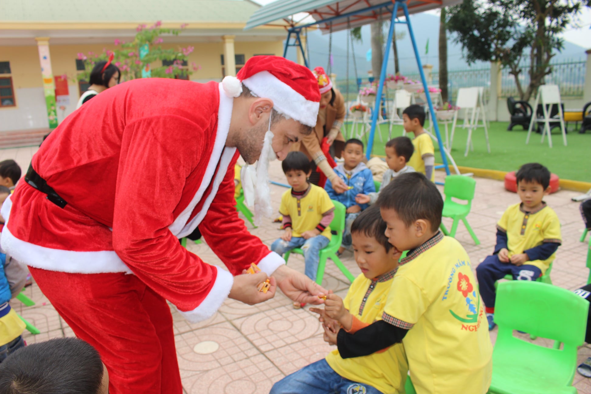 Không khí Giáng Sinh đầy màu sắc tại trường mầm non Nghi Hưng